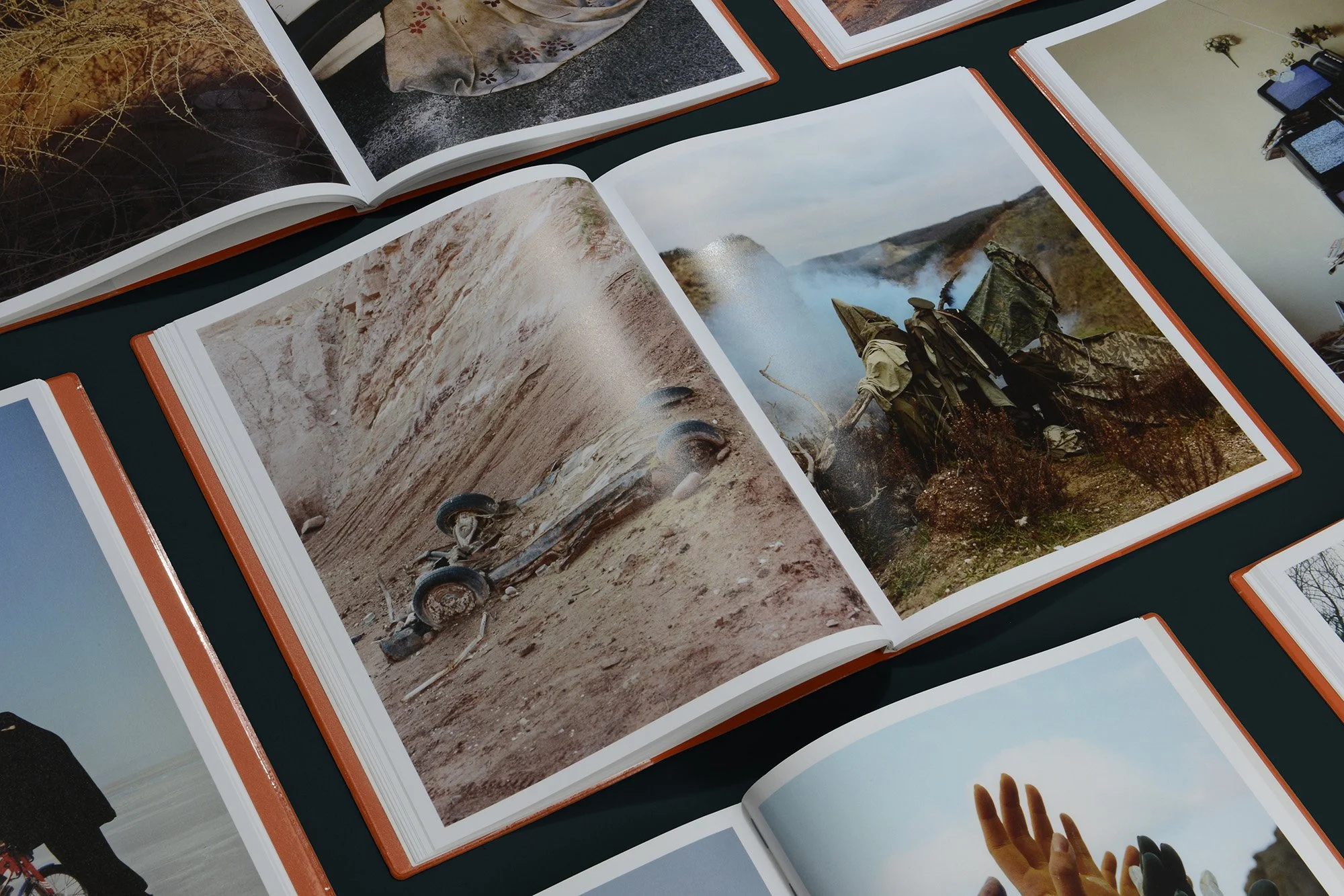 Olgaç Bozalp – Leaving One for Another PHOTOBOOK — Void